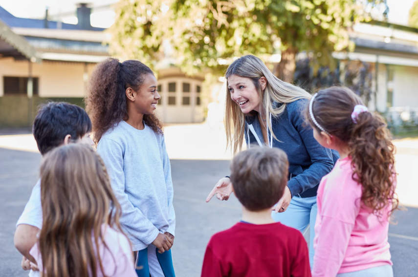 Image of Hockey team holding their awards